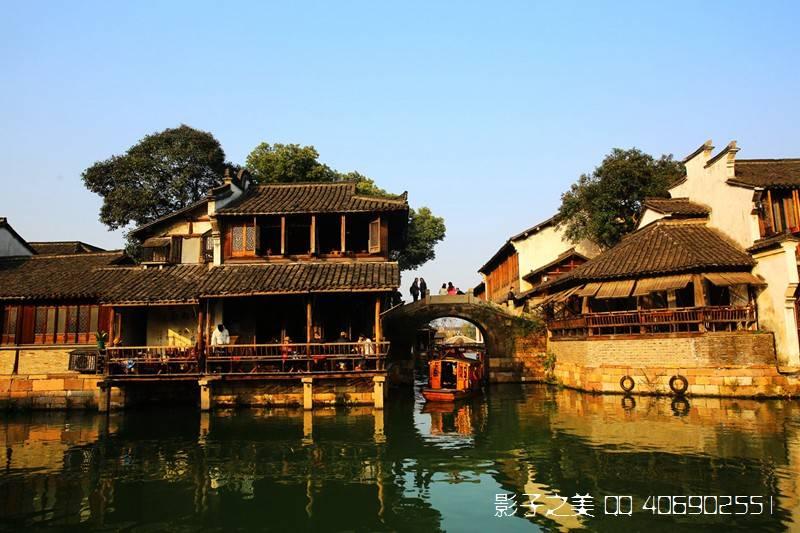 徐峥现身火锅店,大腹便便胖出新高度,上楼梯都吃力!
